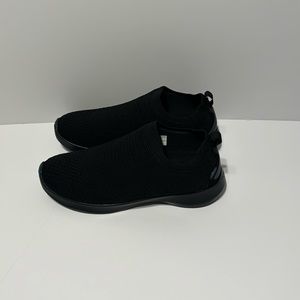 Vessi Everyday Move Slip-On Sneaker Onyx Black On Black Size M10 Brand New